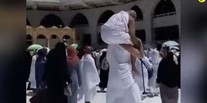 Haru! Pria Gendong Ayah di Pundak Saat Menjalani Umroh