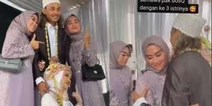 Viral Pria Foto Bareng 3 Istri Saat Menikah, Ekspresi Para Wanita Curi Perhatian