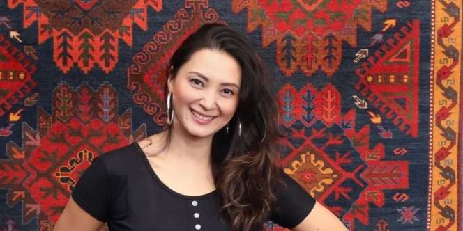 5 Potret Putra Sulung Della Puspita yang Dipuji Ganteng Bak Aktor Korea