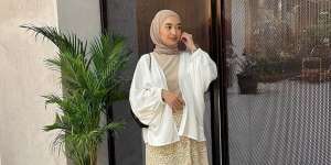 Tutorial Pashmina Kaus Rayon, Style Letoy Tetap Aman