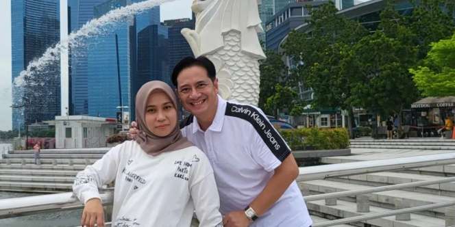 Bukan Perempuan Sembarangan, Ini 5 Potret Sarni Istri Ivan Fadila