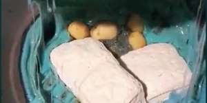 Masak Tahu di Penggorengan, Malah Jadi Rasa Plastik