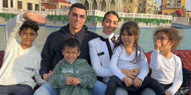 Cristiano Ronaldo Buka Loker Chef Pribadi, Gaji Rp84 Juta Perbulan