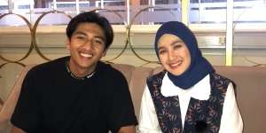 Cerita Berkesan Pemain Tajwid Cinta SCTV, Harris Vriza dan Cut Syifa, Bagi-Bagi STB Gratis