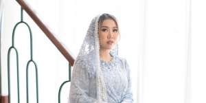 Kiky Saputri Tampil Manis dengan Riasan MUA La Ode Yusuf, Warganet: Auranya Awur-awuran