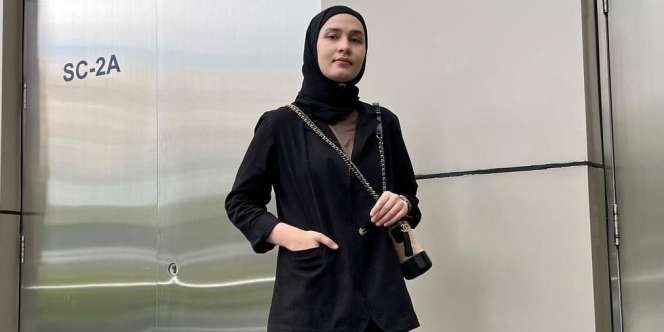 Dwi Handayani Jadikan Dress Up Sebagai Terapi Jaga Mood, Ini Style Santainya