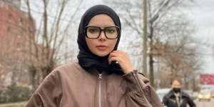 Warm and Comfy, Pilihan Outfit Vivi Zubedi keliling New York