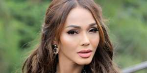 Tak Mau Makin Heboh, Bunda Corla Tolak Pekerjaan di Televisi