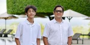 Mirip Banget Sang Ayah Saat Muda, Ini 5 Potret Tampan Kenzy Anak ke Dua Andre Taulany
