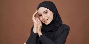 Kontrol Warna Blush dengan Teknik Aplikasi Bedak yang Tepat