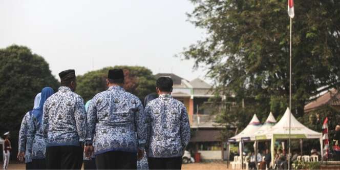 Banyak PNS Gadai SK karena Terlilit Utang dan Kredit, Intip Besaran Gajinya