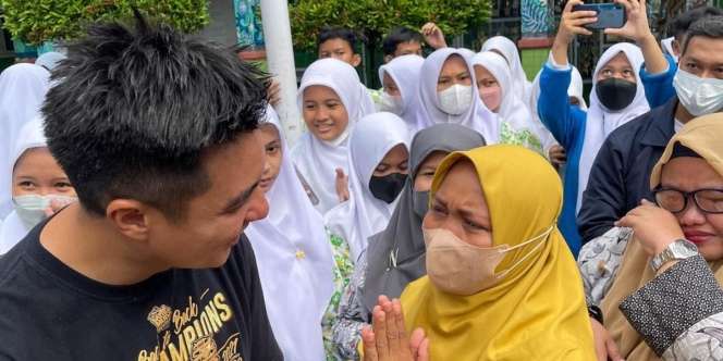 Niatnya Bantu Satu Murid, Baim Wong Lunasi Separuh Tunggakan Uang Sekolah Murid di SMP Jakarta Ini