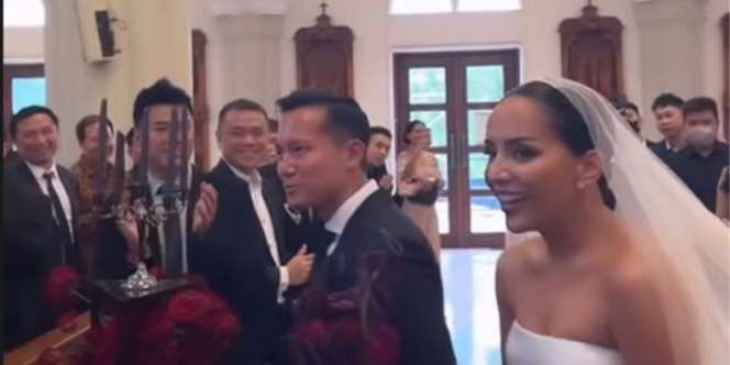 Mantan Idola Cilik Angel Pieters Resmi Menikah, Penampilan Cantiknya Bikin MUA Tak Bisa Tidur