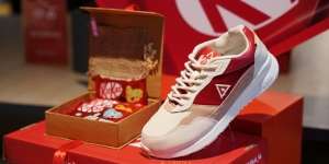 Sepatu Berdesain Seru Kolaborasi Dua Brand, Bisa Jadi Koleksi