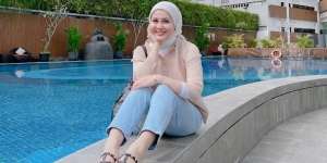Padukan Crop Top dan Rok A Line, Kesha Ratuliu Auto Terlihat Stylish