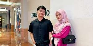 5 Potret Alvin Faiz Jenguk Yusuf di RS, Sang Anak Akrab dengan Adik Sambung