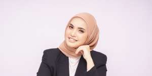 4 Cara Membuat Kulit Glowing dan Mulus Tanpa Makeup