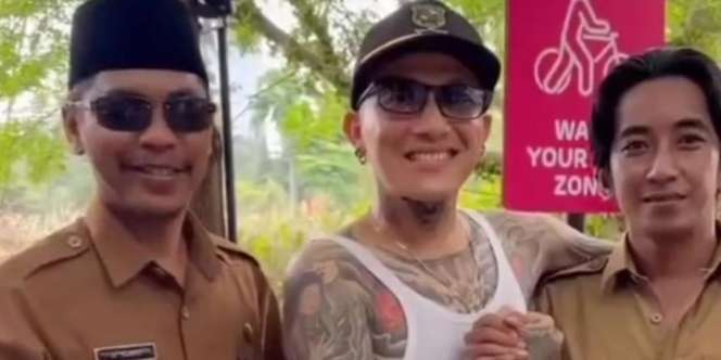 Viral Video Kades Banjarnegara yang Tubuhnya Penuh Tato, Begini Penjelasan Kemendagri