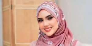 Styling Kerudung Segi Empat yang Hasilnya Seperti Pashmina