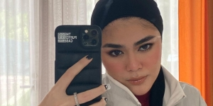 Potret Sivia Azizah Pamer Baby Bump, Tetap Tampil Nyentrik
