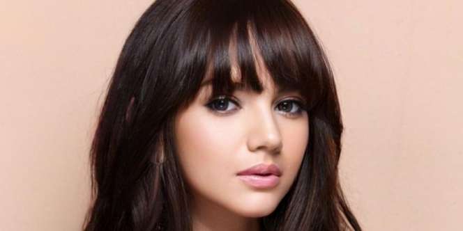 6 Potret Angelina Simperler, Definisi Semakin Tua Makin Cantik Sesungguhnya