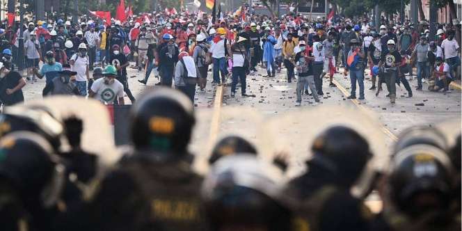 Rusuh Peru, Belum Ada Tanda Berakhir Usai Puluhan Tewas
