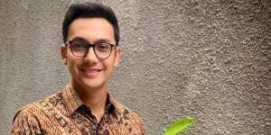 Menolak Tua! Potret Aktor Tampan Berparas Awet Muda di Usia 50 Tahun