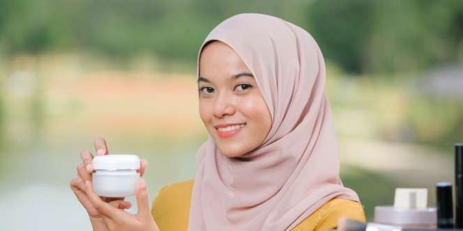 Trik Memastikan Produk Pelembap Halal, Cukup Perhatikan 2 Hal Ini!
