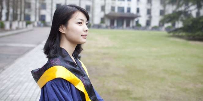 Demi Kuliah di Oxford, Gadis Cantik Ini Tolak Kerja dengan Gaji Rp4,4 Miliar