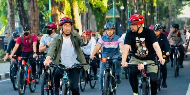 Pelajar SD Kejar Jokowi Sambil Nangis Tersedu-sedu Ingin Foto Bersama