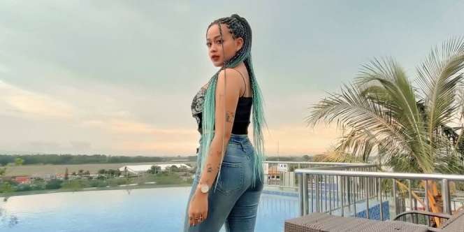 Masih Ingat Biduan Xena Xenita? Dulu Viral Digrebek Tidur dengan Suami Orang, Begini Nasibnya Sekarang!