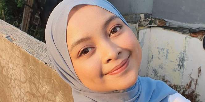 Style Hijab Santuy tapi Kece Komika Cantik Neneng Wulandari 