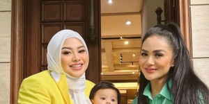 Gaya Kompak Aurel Hermansyah dan Krisdayanti Pakai Outfit Satu Tone, bak Bestie