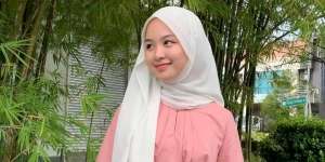 Tutorial Pashmina Silk Bikin Look Jadi Feminin
