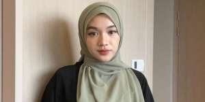 Coba Style Hijab Curvy, Anggun Menutup Dada