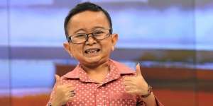 10 Potret Rumah Daus Mini, Tembok Ditambal & Barang Berantakan Dimana-Mana