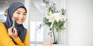 Riasan Smile Lines Mudah Hancur? Cukup Perbaiki dengan Teknik Jari