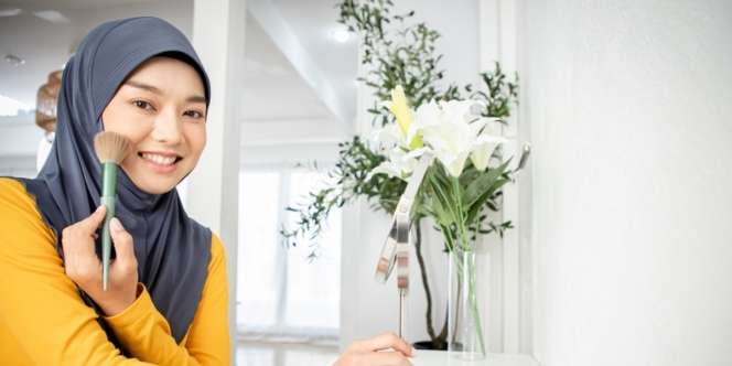 Riasan Smile Lines Mudah Hancur? Cukup Perbaiki dengan Teknik Jari