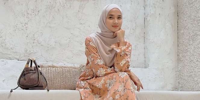 Sweet Look Pashmina Menutup Dada, Cocok untuk Kuliah atau Kerja