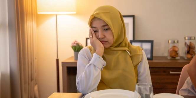 Sering Mengantuk Setelah Makan? Ini Sebab dan Cara Mencegahnya