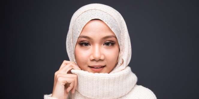 Lakukan Ini Jika Bibir Kering dan Pecah-pecah Setelah Memakai Lipstik