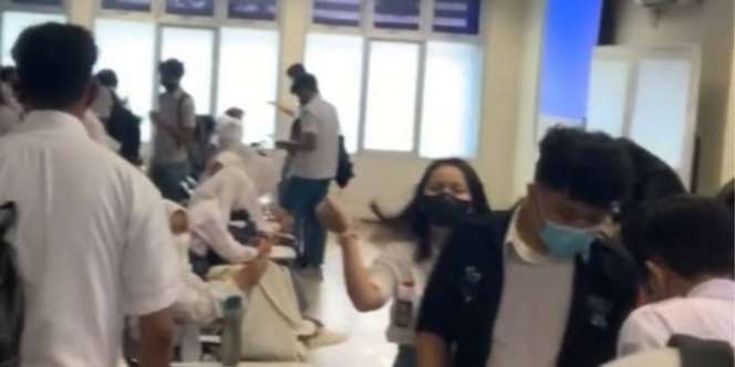 Viral Mahasiwa Geografi UGM Kompak Pakai Baju SMA, Dosen Sampai Ragu Masuk Kelas