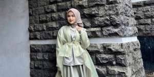 Tutorial Kerudung Segi Empat Voal Praktis ala Alifhia Fitri