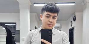 Potret Rumah Baru Jerome Polin di Surabaya: Pintu Utama Dua Lapis, Banyak Pajangan di Rak Bikin Salfok!