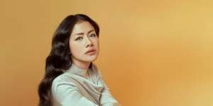Mengenal Sosok Sebenarnya Ekey, Pengusaha Cantik Asal Surabaya yang Jadi Penyanyi