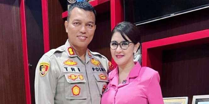 Suami Sudah Tak Jadi Kapolres, Artis Cantik Dijuluki `Putri Panggung` ini Pakai Daster Robek Rp40 Ribu, Ini Potretnya
