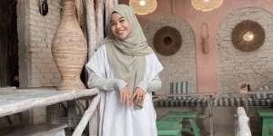 Coba Gaya Pashmina Anggun dan Formal, Cocok untuk ke Kantor