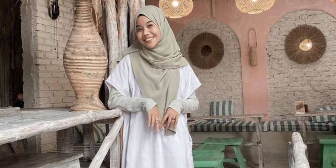 Coba Gaya Pashmina Anggun dan Formal, Cocok untuk ke Kantor