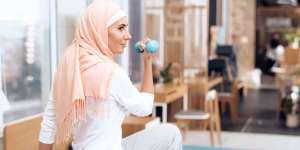 Olahraga yang Bisa Cegah Osteoporosis Dini, Lakukan Secara Rutin