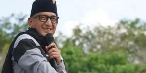 Detik-Detik Panggung Ustaz Zacky Mirza Roboh saat Ceramah di Pontianak, Jemaah Histeris